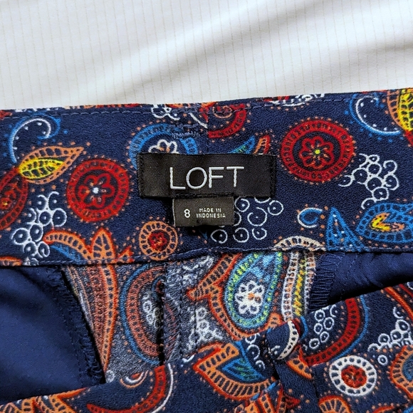 Ann Taylor LOFT Boho Paisley Patterned Belted Bow Tie Shorts - Picture 4 of 8
